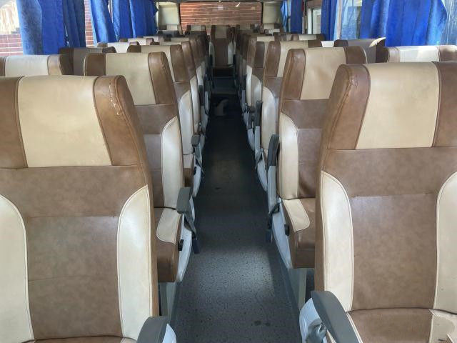 Il bus utilizzato SLK6873 39 di Sunlong mette 2016 la vettura a sedere utilizzata d'acciaio posteriore Bus di Yuchai del telaio del motore diesel 162kw per l'Africa