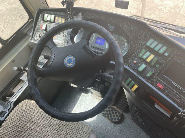 Il bus utilizzato SLK6873 39 di Sunlong mette 2016 la vettura a sedere utilizzata d'acciaio posteriore Bus di Yuchai del telaio del motore diesel 162kw per l'Africa