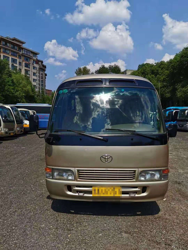 Il bus del sottobicchiere utilizzato 23 sedili ha usato Mini Bus Toyota Coaster Bus con il motore a benzina 3RZ direzione della mano sinistra da 2012 anni