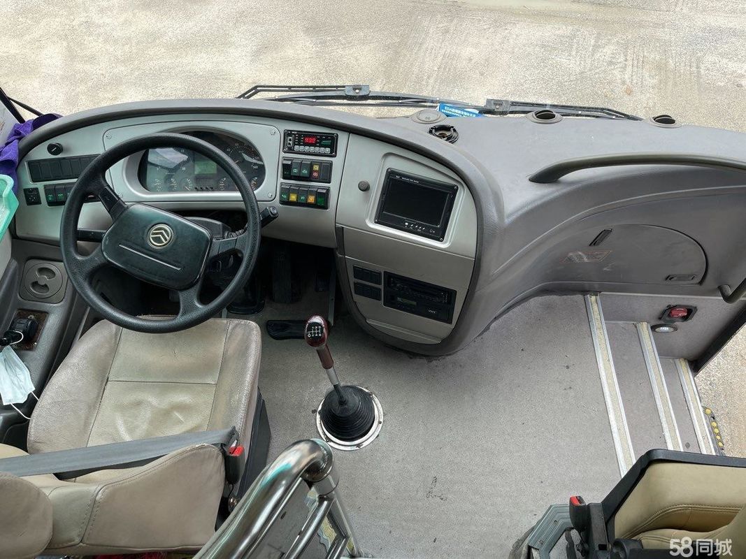 Dragon Used Coach Bus dorato 47 porte dell'euro III d'acciaio del telaio del motore di Hino J08E dei sedili singole