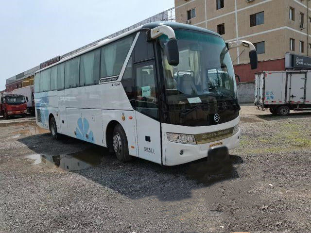 Dragon Bus dorato usato XML6113J 51 mette l'euro a sedere V del motore 197kw di Yuchai usato telaio d'acciaio del bus di giro