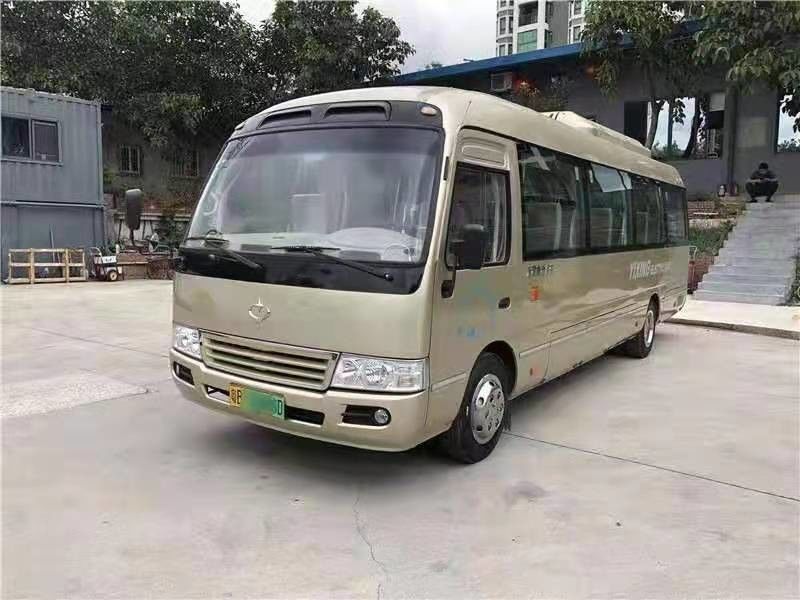 31 sedile bus del sottobicchiere di Feiyan utilizzato 2016 anni ha usato la direzione elettrica della mano sinistra del motore di Mini Bus Coaster Bus With