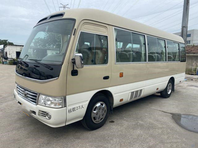 Toyota ha utilizzato il bus del sottobicchiere per la guida a sinistra dei sedili del motore 108KW 23 dell'Africa Gaosilne 2TR