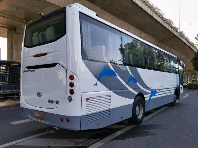 Il bus di Faw & la vettura AC6107 hanno usato l'alta qualità cattiva di chilometro del motore 162kw dei sedili CA6 di Bus 46 della vettura