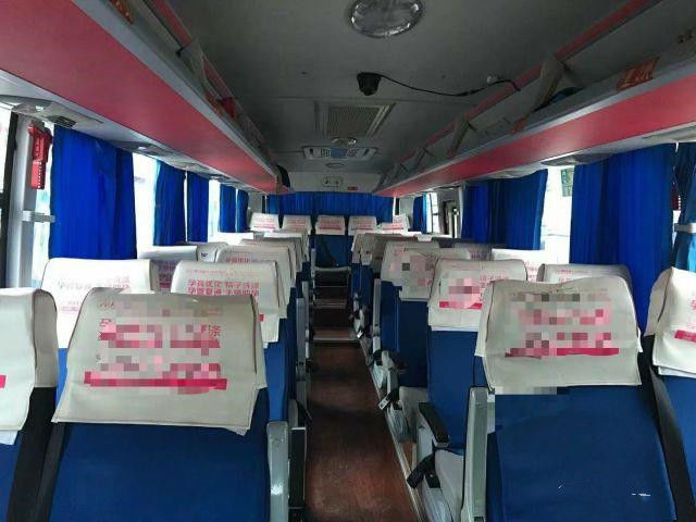 Bus del passeggero utilizzato chilometro basso del motore di Yuchai del telaio dell'airbag dei sedili utilizzato marca del bus di giro di Ankai HFF6909 38 per l'Africa