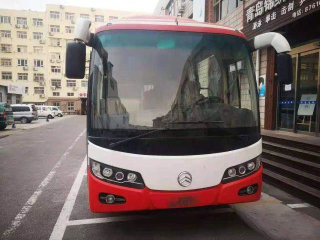 Dragon Bus dorato usato XML6757 ha utilizzato la vettura 2016 di alta qualità dell'euro IV del motore 127kw della parte posteriore del bus di giro 33seats Yuchai Bus