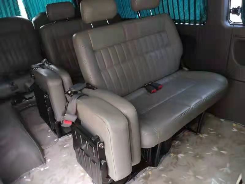Mini Bus Brand Benz usato 15 sedili usati chilometro basso di Benz Car MB100