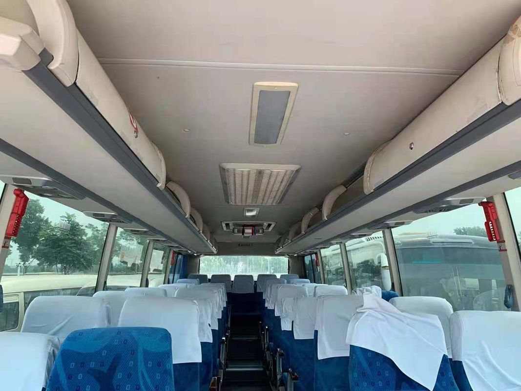 Dragon Bus dorato usato XML6897 ha utilizzato la vettura Bus 39 telai posteriori dell'airbag del motore 180kw di Yuchai dei sedili