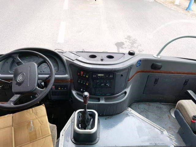 Yutong usato Mini Bus ZK6752D Yuchai Front Engine Good Passenger Coach 30 sedili 103kw