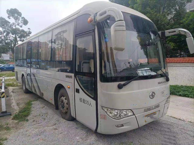 La marca usata 55 di Bus XMQ6110 Kinglong della vettura mette porte a sedere del motore di Yuchai le doppie