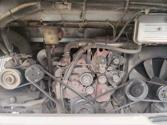 La marca usata 55 di Bus XMQ6110 Kinglong della vettura mette porte a sedere del motore di Yuchai le doppie