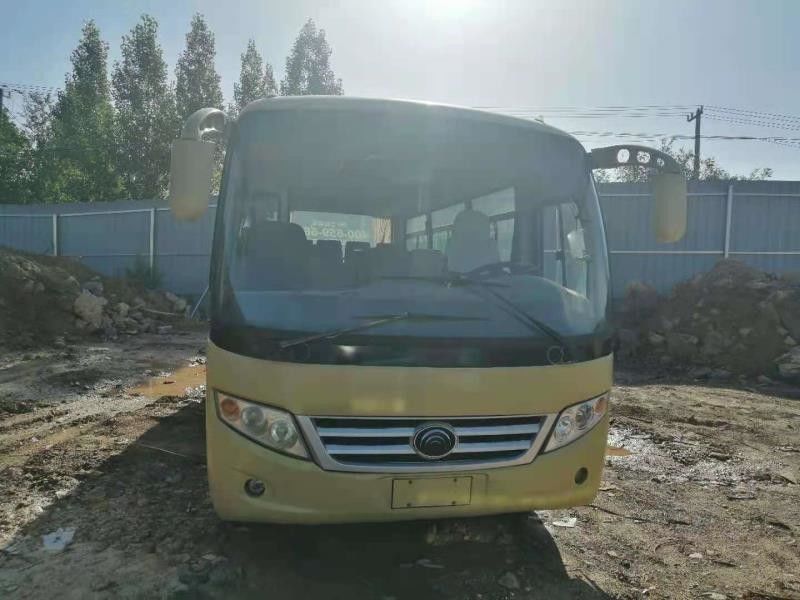 2010 bus di Yutong utilizzato dei sedili di anno 19 ZK6608DM con Front Engine Used Coach Bus per turismo