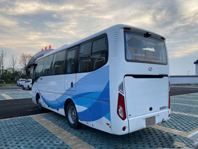 La seconda mano Kinglong ha utilizzato la vettura Bus 36 sedili che la guida a sinistra manuale trasporta la marca XMQ6829