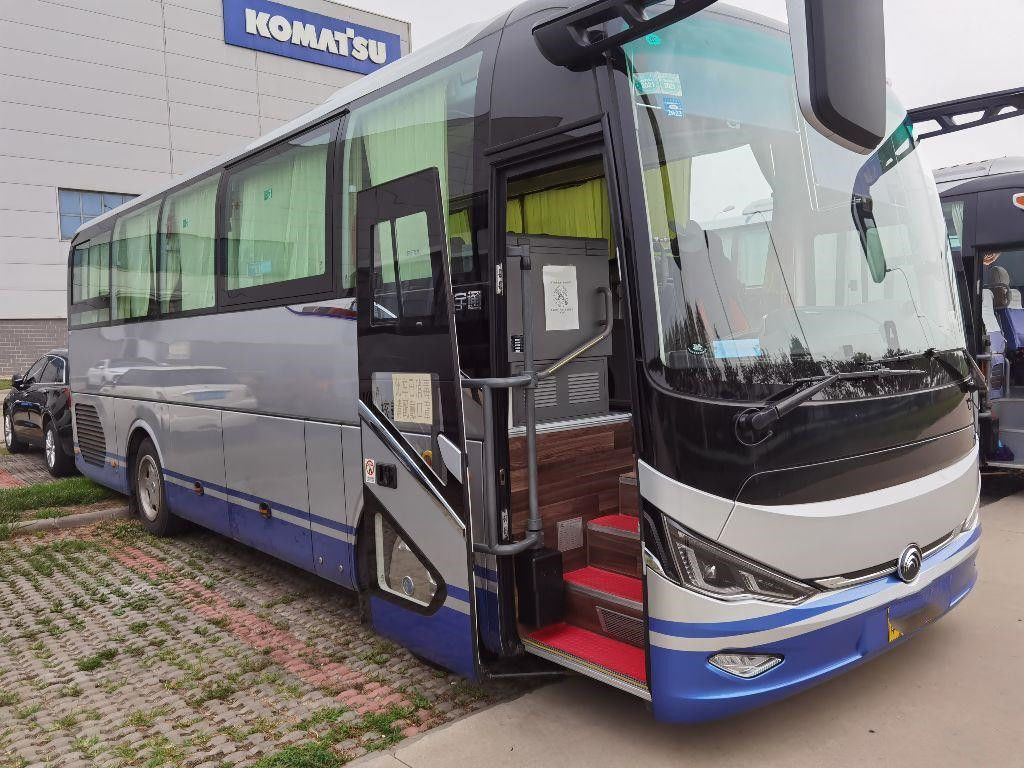 La seconda mano trasporta il bus elettrico di Gasoline Engine China della vettura di lusso di Yutong ZK6907 con la TV