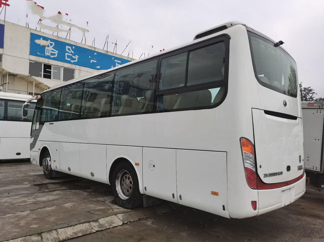 2013 il bus utilizzato di anno 35 sedili ha utilizzato il bus ZK6888 di Yutong ha utilizzato la vettura Bus LHD che dirige i motori diesel
