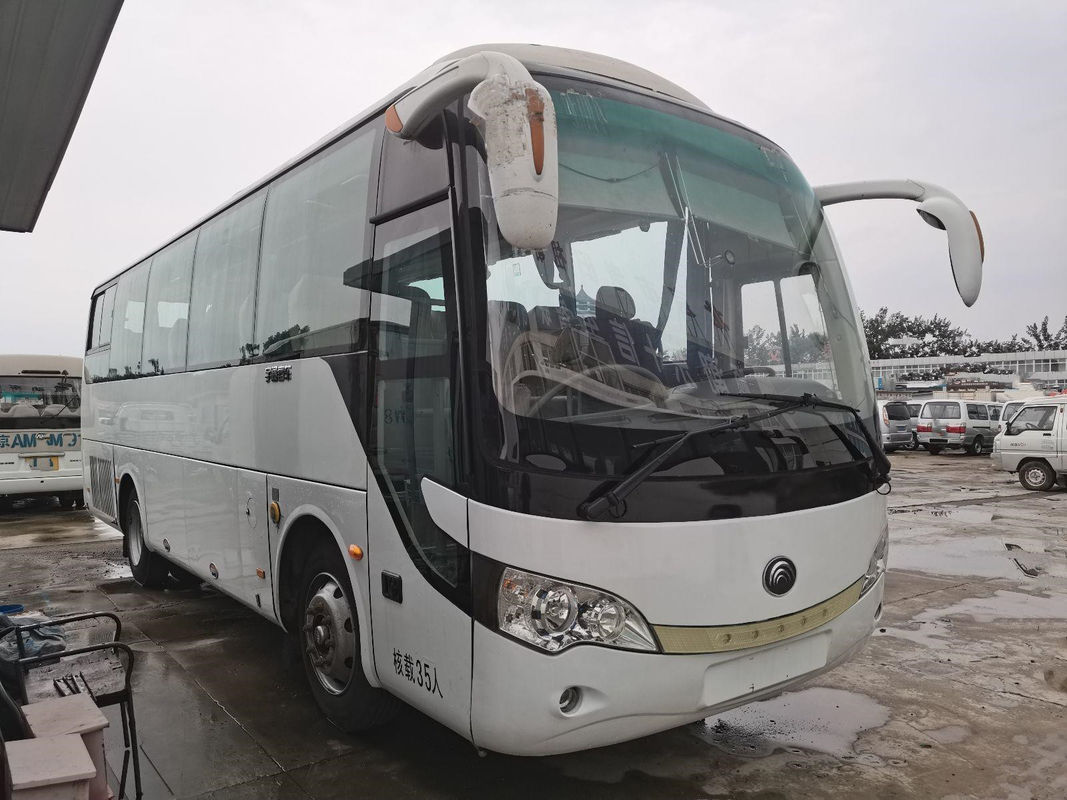 2013 il bus utilizzato di anno 35 sedili ha utilizzato il bus ZK6888 di Yutong ha utilizzato la vettura Bus LHD che dirige i motori diesel