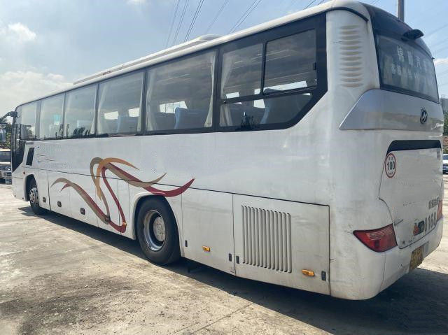 Le doppie porte hanno usato il motore di Yuchai di LHD KLQ6115 di 47 posti a sedere di autobus di Higer