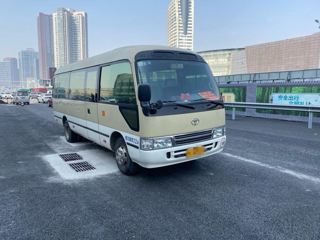 22 sedili direzione della mano sinistra da 2012 anni hanno utilizzato il motore a benzina del bus 2TR del sottobicchiere di Toyota