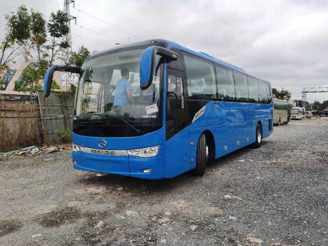 Kinglong ha utilizzato il bus Toyota del bus XMQ6110 Hiace 48 sedili per le doppie porte di prezzo di vendita