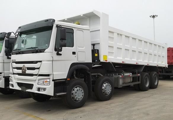 Autocarro con cassone ribaltabile nuovissimo di HOWO 8x4 371HP 25CBM per trasporto estraente
