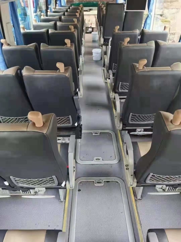 Il bus utilizzato 2018 anni Yutong ha usato il colore dorato diesel del A/C di sostegno del bus Zk6122 50 Seat Lhd di viaggio