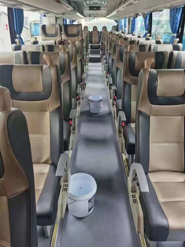 Il bus utilizzato 2018 anni Yutong ha usato il colore dorato diesel del A/C di sostegno del bus Zk6122 50 Seat Lhd di viaggio