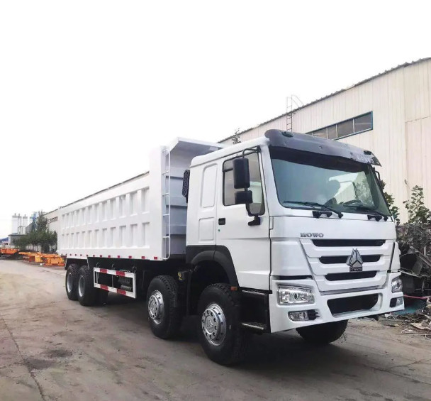 Multi modo usato Sinotruk Howo 375Hp Tipper Truck dell'azionamento del camion 8x4 di Howo Drump di colori