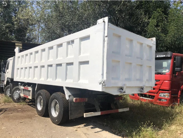 Multi modo usato Sinotruk Howo 375Hp Tipper Truck dell'azionamento del camion 8x4 di Howo Drump di colori