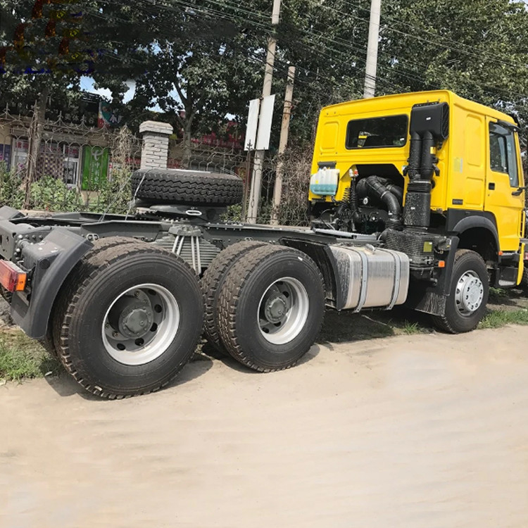 Sinotruk ha usato il prezzo capo del rimorchio del trattore del trattore del camion del trattore capo di Howo 6*4