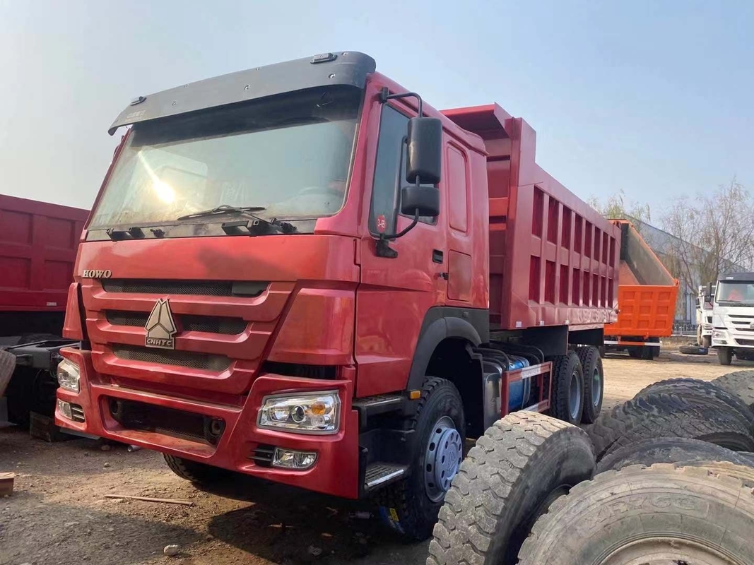 Autocarro con cassone ribaltabile utilizzato di Howo 6*4 che guida per euro di modello 2 di modo WD615.47 di Right Hand Driving