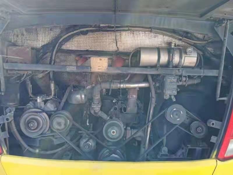 Il bus utilizzato Zk6110 60 di Yutong mette la vettura a sedere di giro della disposizione LHD del motore 2+3 della parte posteriore di Yuchai