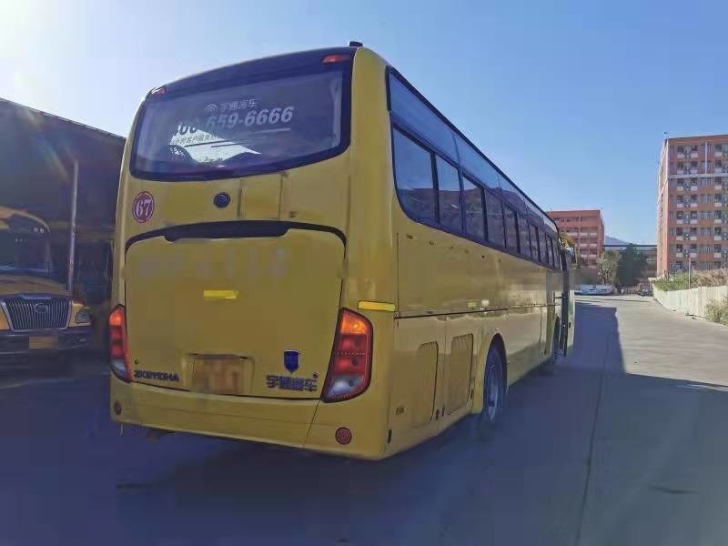 60 sedili 2013 motore Yutong della parte posteriore del bus utilizzato anno Zk6110 hanno utilizzato la vettura Company Commuter Bus