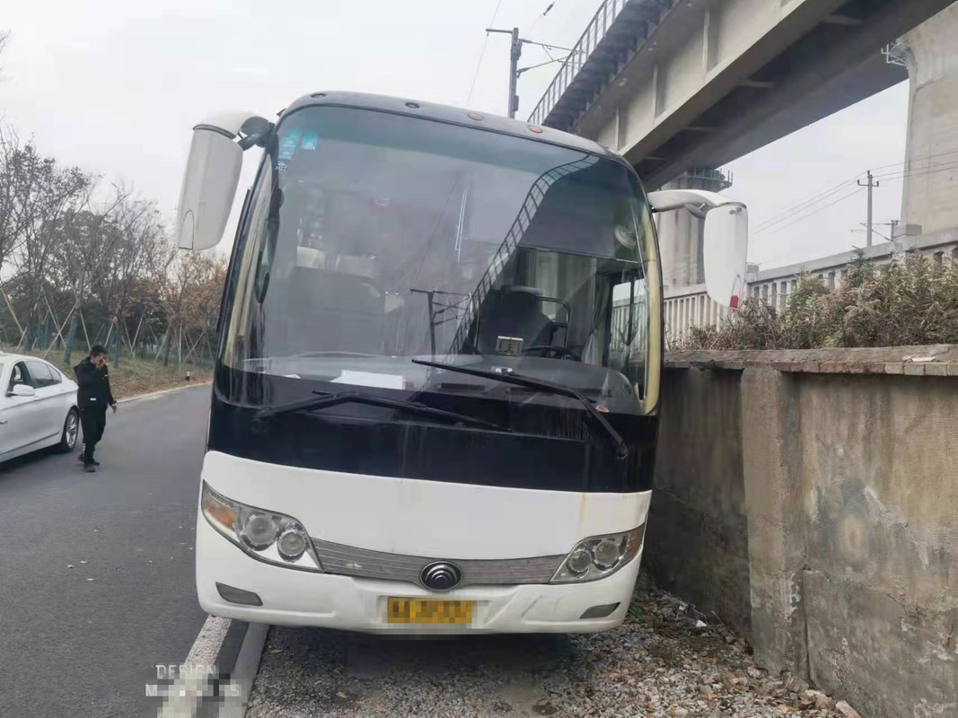 51 vettura utilizzata bus Bus di Yutong utilizzata sedili ZK6110 2010 anni che dirigono i motori diesel di RHD