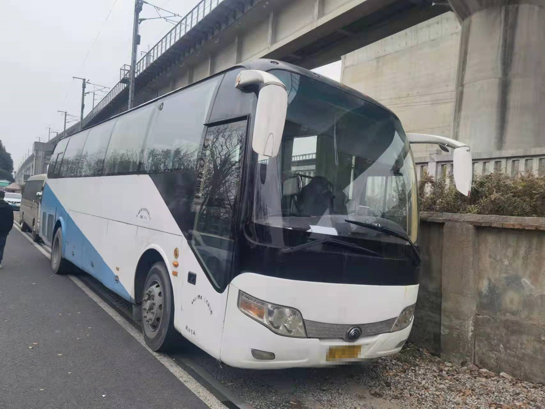 51 vettura utilizzata bus Bus di Yutong utilizzata sedili ZK6110 2010 anni che dirigono i motori diesel di RHD