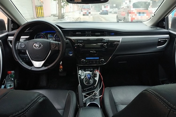 Automobili elettriche ad alta velocità utilizzate dell'automobile di Corolla con l'automobile bianca della berlina delle porte di colore 4 dei sedili del pioniere 5 di Corolla 2021 1.2T S-CVT