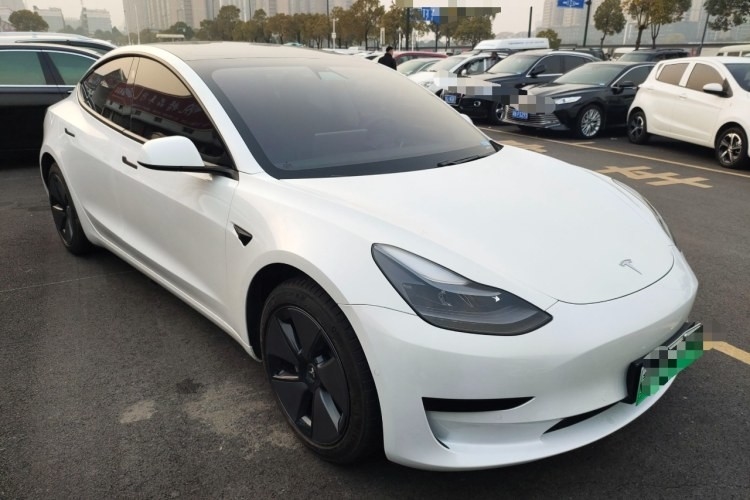 Sedili ad alta velocità delle ruote della berlina 4 delle automobili del veicolo elettrico di New Energy 5 4 porte