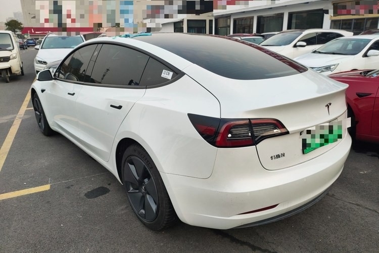 Sedili ad alta velocità delle ruote della berlina 4 delle automobili del veicolo elettrico di New Energy 5 4 porte