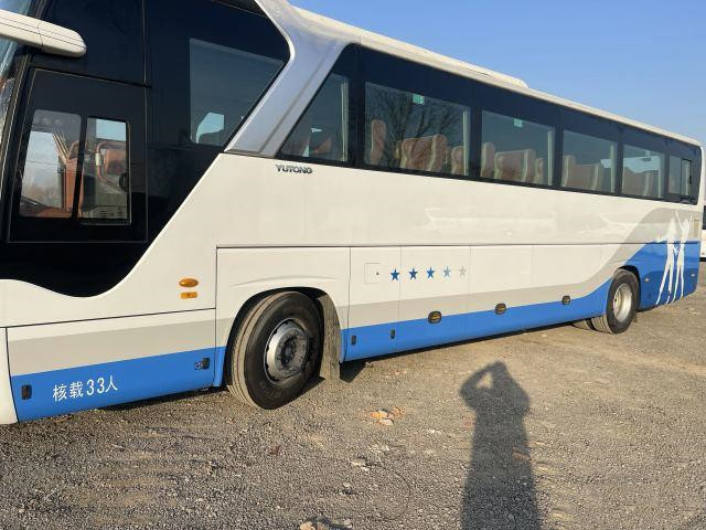 L'asse 2 ha utilizzato un airbag di lusso di 33 dei sedili del bus di Passanger Yutong porte del motore doppie