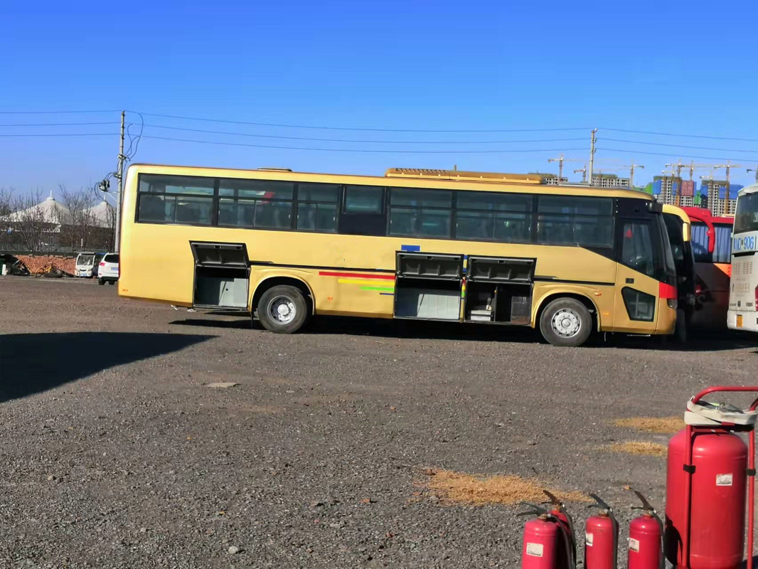 Il bus 53 Seaters di Yutong ha utilizzato la vettura Bus Diesel Front Engine della seconda mano del bus di ZK6116D