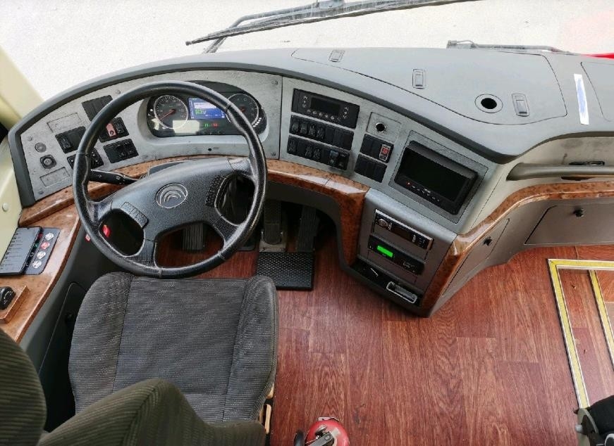 I bus facenti un giro turistico interurbani utilizzati di Yutong hanno utilizzato i bus diesel di Buses Passenger Used della vettura interurbana