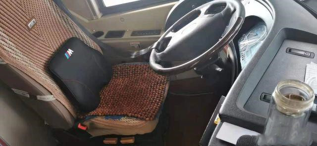 Il trasporto pubblico urbano Yutong usato trasporta la vettura utilizzata facente un giro turistico Buses LHD che di giro l'EURO diesel V ha utilizzato i bus