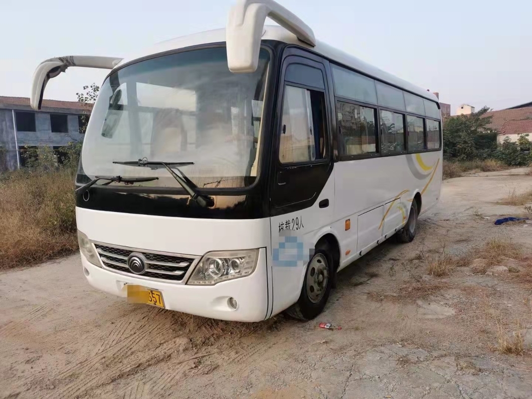 La guida a sinistra ha utilizzato i bus di lusso della città di Yutong rifornisce i 30 sedili di combustibile diesel Front Engine