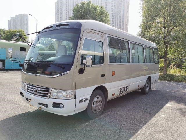 Bus utilizzato sottobicchiere di Toyota con attrezzatura piena 20 Mini Bus In usato sedili bus di Munual della benzina della finestra di scivolamento di 2012 anni