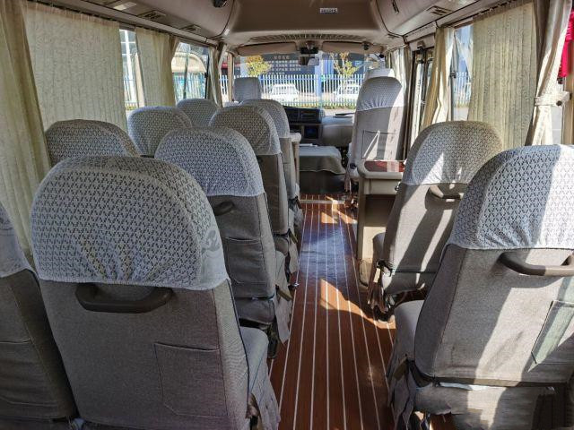 Bus utilizzato sottobicchiere di Toyota con attrezzatura piena 20 Mini Bus In usato sedili bus di Munual della benzina della finestra di scivolamento di 2012 anni