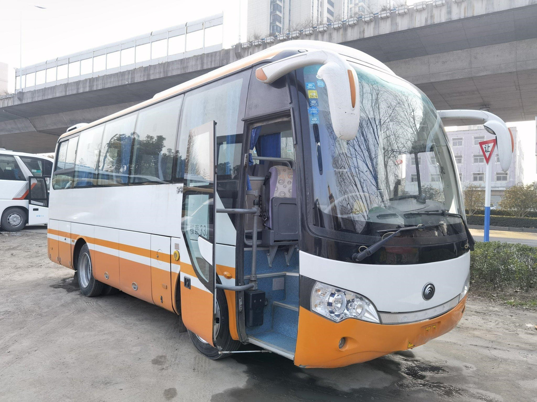 Yutong di lusso di seconda mano trasporta i 24-35 sedili che pubblici diesel usati la città trasporta LHD ha utilizzato la vettura Buses In 2014 anni