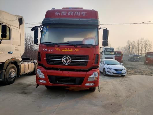 Il trattore utilizzato 420hp del camion ha utilizzato la testa 6*4 50tons del trattore da vendere il camion del trattore