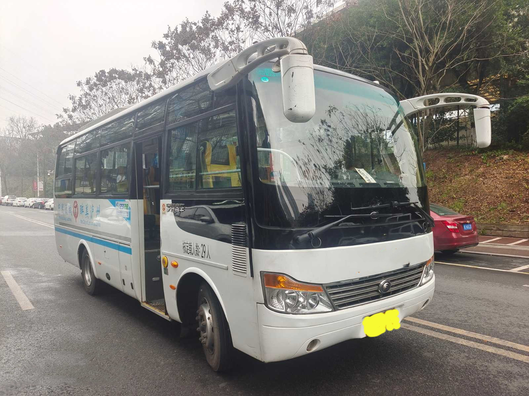 Il bus pubblico bianco diesel utilizzato anno utilizzato di marca ZK6761 nel 2017 LHD di Yutong ha utilizzato di Yuchai gli EURO la V 29 bus dei sedili del motore