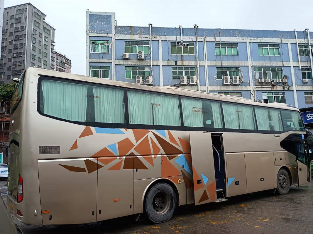 La marca usata di Yutong vettura Bus che di giro di 2015 anni ZK6126 ha utilizzato il bus diesel del motore 375hp di Weicahi ha utilizzato il bus dell'EURO III delle doppie porte