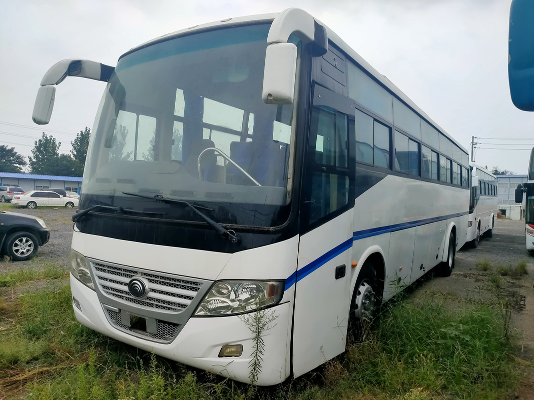 Il bus utilizzato di Yutong 2018 anni fatti in Cina ha utilizzato la vettura diesel Bus Used White di LHD 51 sedile Front Engine Bus