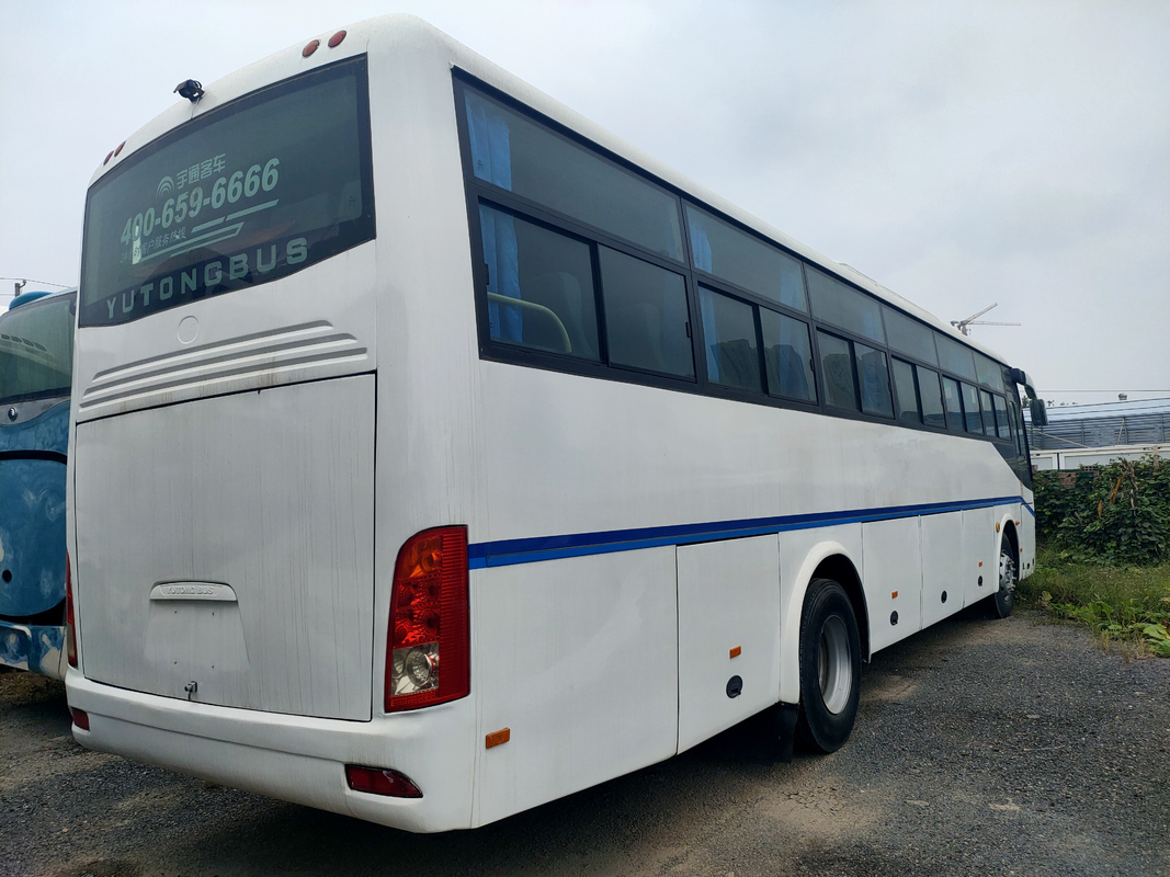 Il bus utilizzato di Yutong 2018 anni fatti in Cina ha utilizzato la vettura diesel Bus Used White di LHD 51 sedile Front Engine Bus